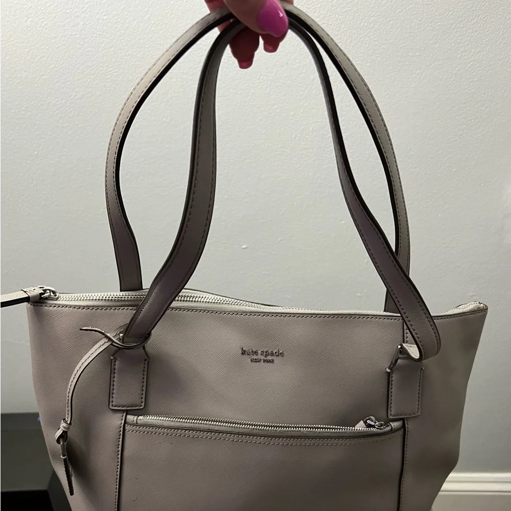 Kate Spade|Cameron Pocket Tote|Taupe Grey - Picture 2 of 16